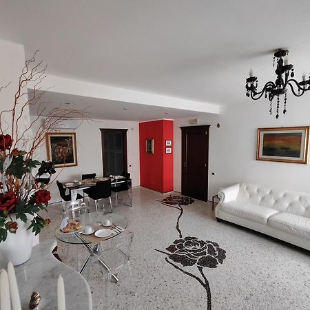 B&B Rossella Montoro Inferiore Екстер'єр фото