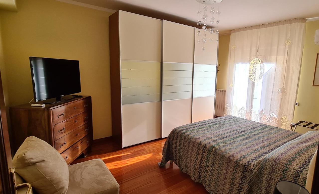 B&B Rossella Montoro Inferiore Екстер'єр фото
